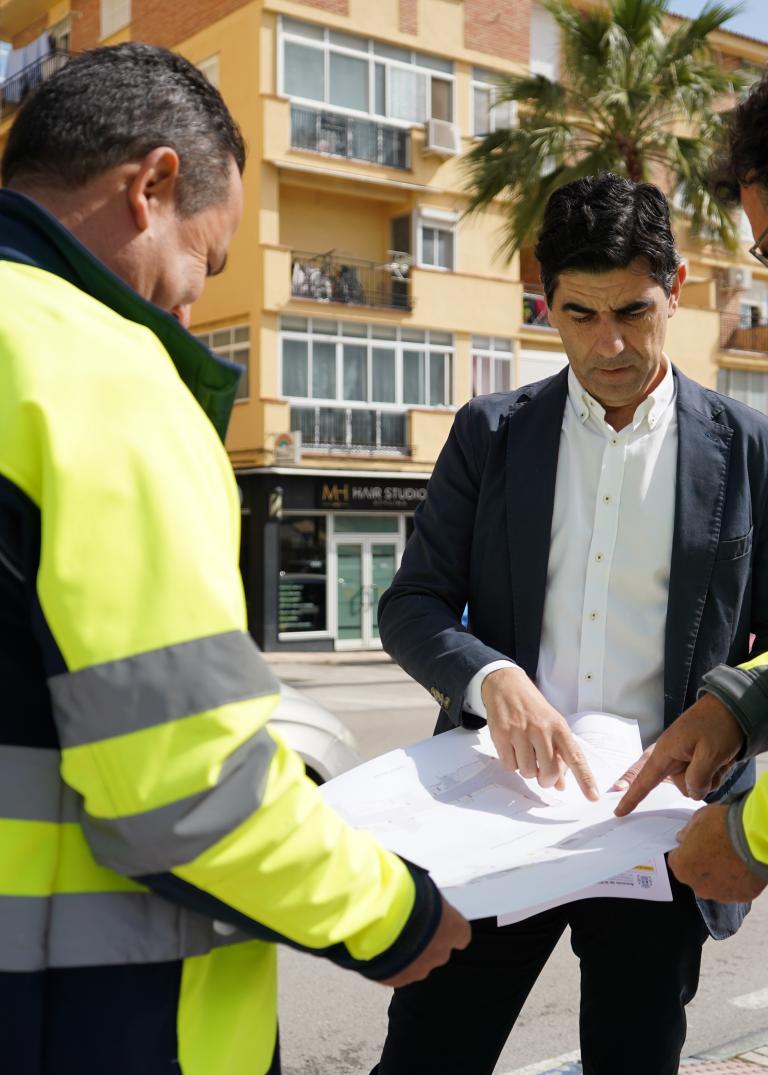 tercer carril Av. Reina Sofia
